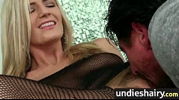 Preview 4 of Nxxn Hd Com - Hairy soccer mom needs a facial 15