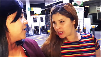 Preview 2 of Woas Room Xxx - Peladas no posto de gasolina frentista n&atilde_o aguentou e meteu a rola na putinha