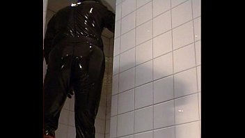Preview 2 of Saudi Arab Xxx Videofrre - Roxina2002HornyRubberBootParade300102XXXL.MPG