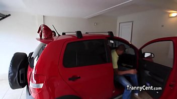 Preview 2 of Ria Black Mom Porn Videos - Tranny twerking behind the scenes
