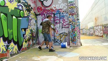 Preview 4 of Chinese Boy Virgin Fucked - Beautiful Amateur Sucks cock during the day in alley
