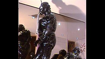 Preview 2 of Bigslut Surprice - Roxina2003TotalRubberOxMoreFun090303XXXL.MPG
