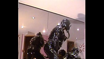 Preview 1 of Bigslut Surprice - Roxina2003TotalRubberOxMoreFun090303XXXL.MPG
