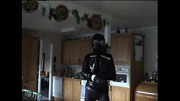 Preview 4 of Sibling Rivalry Sofie Gets Dp - Roxina2000AloneAndHornyPrivate240500XXXL.WMV