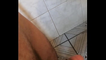 Preview 4 of Alexis Grace Bj - Mijando no banho