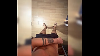 Preview 1 of Brandi Lov Hot - Hechando mi semen caliente al piso y a mis pies!