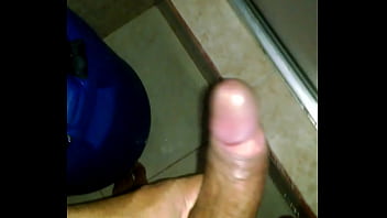 Preview 1 of Chinese 01 - Masturb&aacute_ndome en el ba&ntilde_o