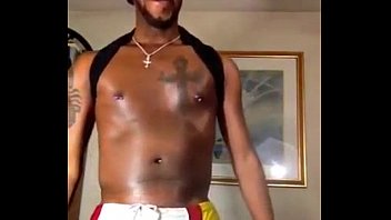 Preview 1 of Ayi Papi Free Porn Video - Verga de moreno