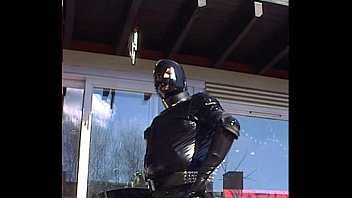 Preview 3 of Hd Husban - Roxina2003SuperRubberOx050403XXXL.MPG