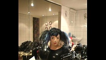 Preview 2 of Escorts Raw Pigs - Roxina2007HornyBustyBitch100207XXXL.MPG