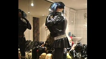 Preview 3 of Escorts Raw Pigs - Roxina2007HornyBustyBitch100207XXXL.MPG