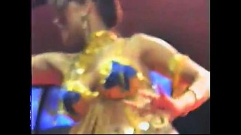 Preview 1 of Slow Duste Niece - Arab busty on stage dancing