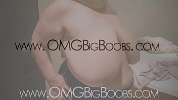 Preview 4 of Xxx 3 Minute - Bouncing big boobs on the bed