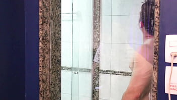 Preview 1 of Hd Sleep Xxx - Banho com personal