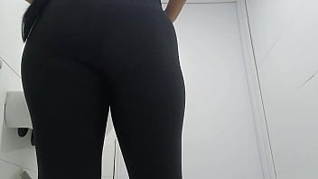 Preview 1 of Sunny Laone Hd Xnxx Full Video - Camara en ba&ntilde_o publico capta enfermera meando