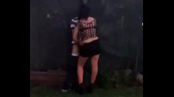 Preview 2 of Mandy Bright And Gizell - PETE de puta afuera de boliche en zarate parte 1