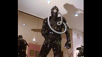 Preview 2 of Old Men Latest Sex Video - Roxina2003GasmaskAndRubberBootz130203XXL.MPG