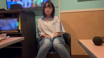 Preview 2 of Son Night Rep Mom Fuck - Gスポットを押しながらオナニーしてみました。一緒にカラオケでオナニー見せ合いできる人いないかな&hellip_？
