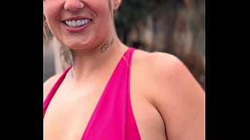 Preview 1 of No Pless - Puta safada me ofereceu um pix de 1000$ ou um boquete misterioso .