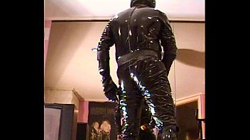 Preview 2 of Futa Nidalee - Roxina2002RetroDildoBikerFucker240102XXXL.MPG