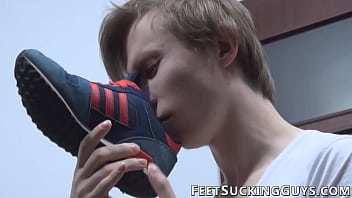 Preview 2 of Sara Jay Black Porno - Cute homo worships feet before tounge licking them