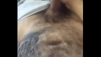 Preview 1 of Aoi Anal - Rodrigo Peludo e tatuado com o peixe do Santos FC se masturbando