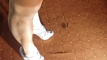 Preview 2 of Wives Left Home - Disfrutando solito exiviendome New shoes h