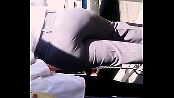Preview 4 of Wank Car Spy Male - La rubia culona infernal (480p 30fps H264-128kbit AAC)