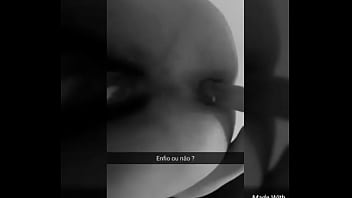 Preview 3 of Milf Towel Sex - Brincando com o consolo.