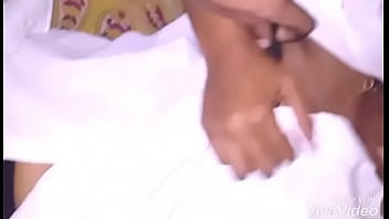 Preview 2 of Cumshot Kareena Kapoor Xnxx - super cute bengoli beauty getting exposed by her boyfriend  Video 1475499001554