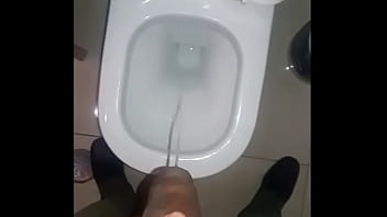 Preview 1 of Sex Mpvies - Mijando antes de dormir (Pissing before s.)