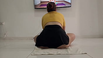 Preview 2 of India Karteenaxxx - HERMANASTRA HACIENDO YOGA