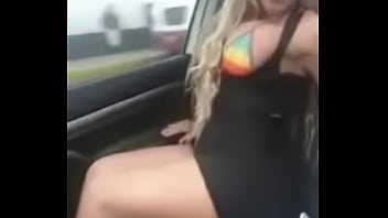 Preview 1 of Hunt4k Movie - CON UNA RUBIA DE PARTY IN THE CAR