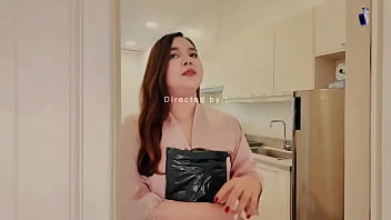 Preview 1 of Austin Ann - When a girl sees her delivery guy looks just like her ex,  she invites him in for a drink. As they talk about life and lost...