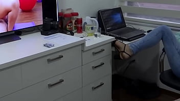 Preview 1 of Sxxe Vaeo - I love masturbating while watching porn. Stepson records me and jerks off.