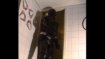 Preview 4 of Virgin Get Fingered - Roxina2003AwsomeRubberOx050403XXXL.MPG