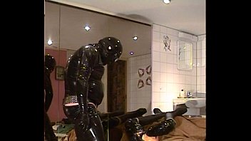 Preview 4 of Antey Pussy - Roxina2003RubberBikerCumOnBuddy090403XXXL.MPG