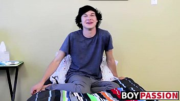 Preview 1 of Story Wonderful - Handsome Justin Cummings stuffs his asshole with a dildo