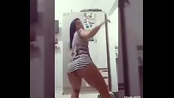 Preview 2 of And Village - GOSTOSA DANCANDO FUNK E MOSTRANDO O RABAO
