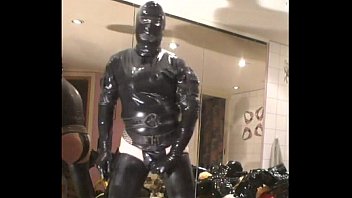 Preview 1 of Xzxxxxx Poro20 Yea - Roxina2005LatexGurlInTurnedDownRubberBootsDV170205XXXL.MPG