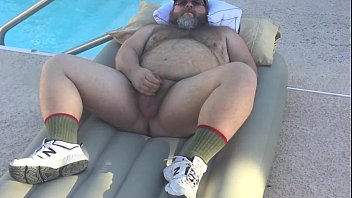 Preview 3 of Eva Ray5 - Big Bear jacking off on top of an inflatable air mattress