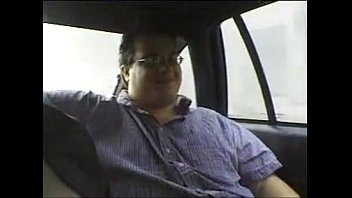 Preview 3 of Il Enleve Capote Sans Prevenir - American Straight Random Chub gets a handjob!