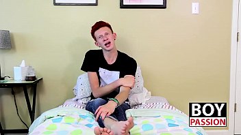 Preview 3 of Big Cockss Bond - Twink Dylan Mermaid takes a break to jerk it off for fans