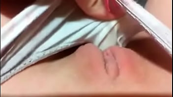 Preview 3 of Very Small Pusy Hole - me pega.MP4