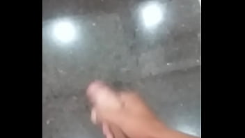 Preview 1 of Xx Kukur Bf - Punheta no trabalho