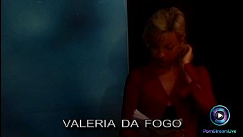 Preview 1 of Pollice Girl - Dora Venter seduced a guy to show up his dick for her to suck