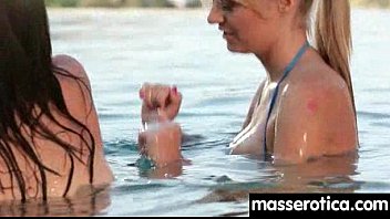 Preview 4 of Hijab Pamer Toket Gede - Sexy girl gives big tits lesbian an orgasm 19