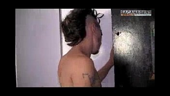 Preview 1 of Mi Amigo Presume Sus Nalgas - Ativo delicia