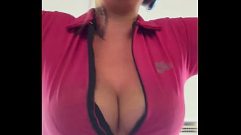 Preview 4 of Milf Wakes Boy Up4 - Eu na academia da minha quebrada treinando louca de tes&atilde_o que at&eacute_ suava pela buceta e escorria nos meus peitos!