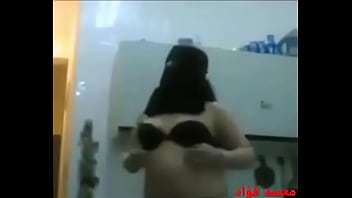 Preview 4 of Babita Ko Xxxx Monie - (162) هاتك عرض المنقبات والمجبات